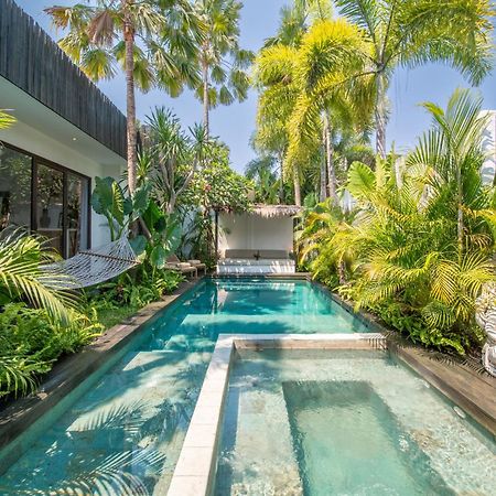 Villa Yogi Surf 2 Canggu Exterior foto